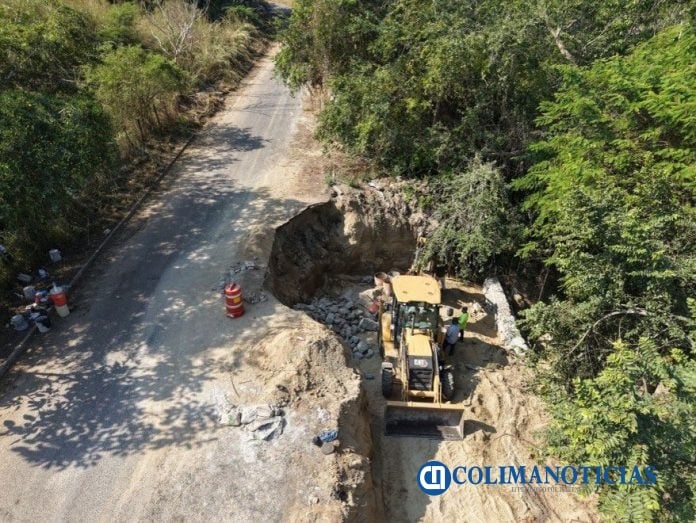 rehabilita 12 tramos carreteros en el municipio de Manzanillo