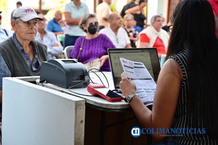 Ágil y rápido contribuyentes aprovechan el pago del predial en Colima