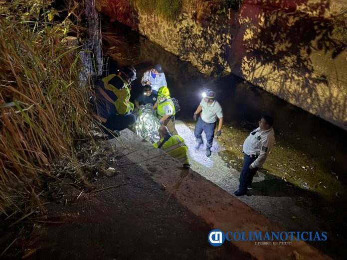 Atienden UEPC Colima y CRUM accidente de motocicleta en Colima