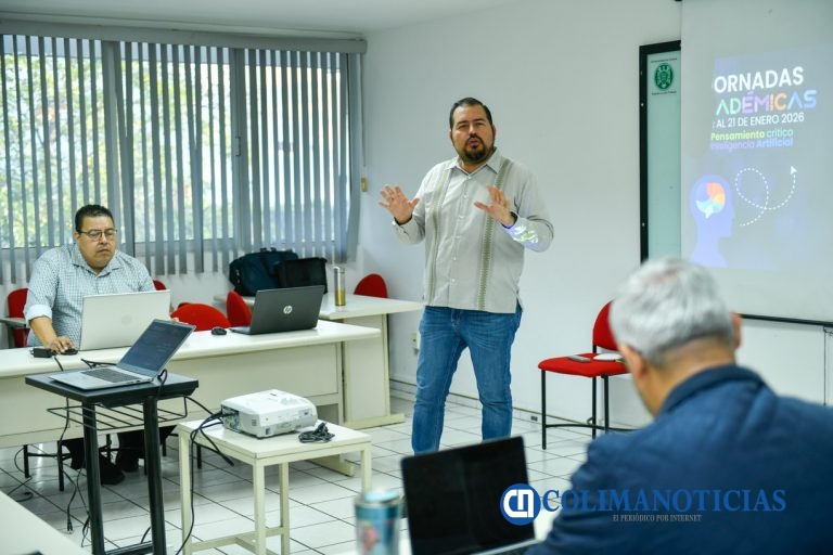 Docentes de bachilleratos UdeC se capacitan en ciberseguridad durante las Jornadas Académicas 2026