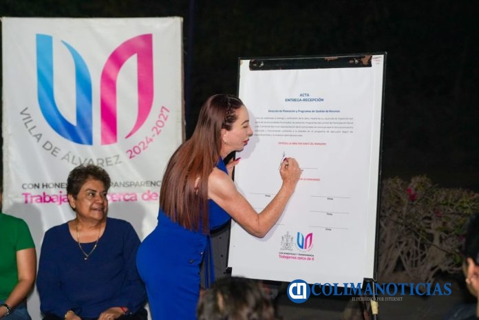 Entrega Tey rehabilitado el alumbrado del jardín en la colonia Alfonso Rolón