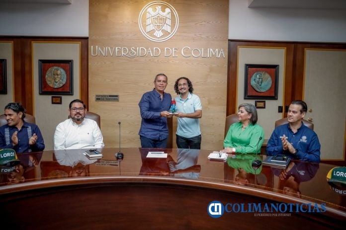 Estudiantes de posgrado de Costa Rica visitan al rector_c