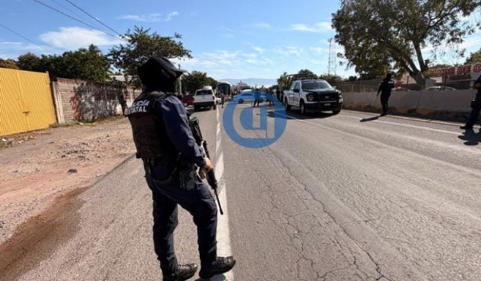Familiares de desaparecidos liberan la autopista Tecomán–Manzanillo tras diálogo con autoridades (5)
