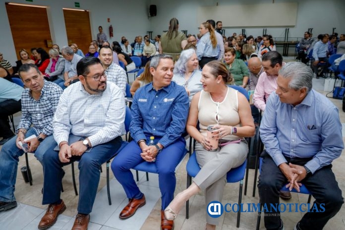 Funcionarios UdeC asisten a curso Orientar y acompañar_b