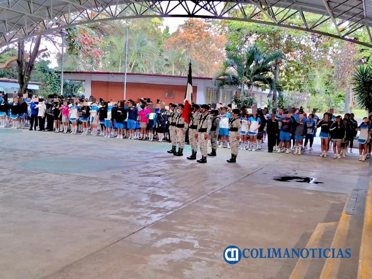 Impulsa Guardia Nacional civismo y valores nacionales en escuelas de Colima
