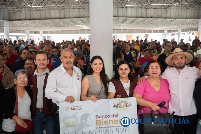Indira Vizcaíno Beca Rita Cetina (2)