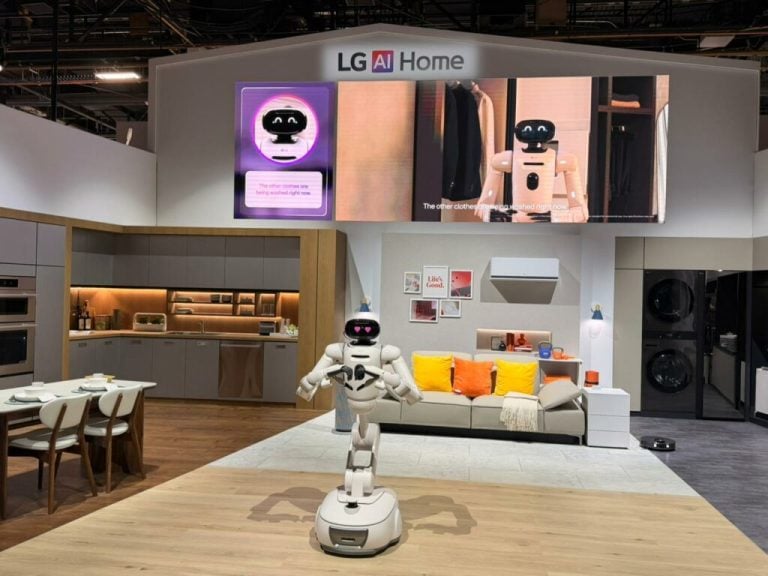 LG presenta en CES 2026 a CLOiD, su robot doméstico basado en IA para automatizar las tareas del hogar