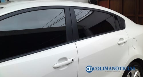 Multarán a quienes porten autos con polarizado no permitido en Colima