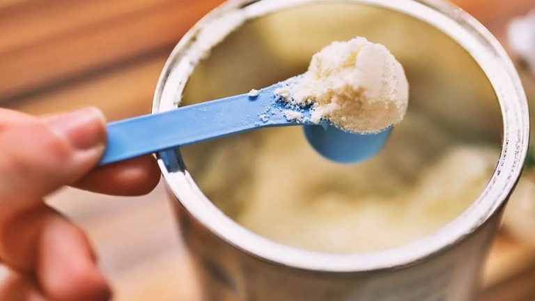 Cofepris ordena retiro de fórmulas infantiles de Nestlé por posible contaminación