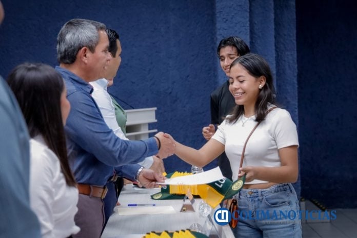 Otorgan 129 becas para estudiar un segundo idioma_g
