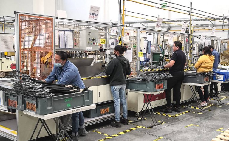 Analistas ubican en 1.3 % la estimación del PIB de México en 2026