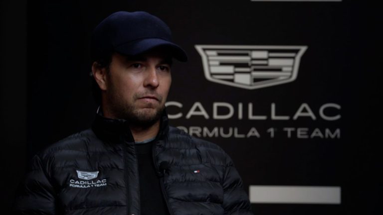 Checo Pérez estelariza el primer comercial de Cadillac en la Fórmula Uno