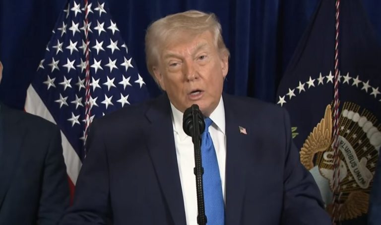 EE.UU. asumirá el control en Venezuela, hasta que haya una transición ordenada y en paz, en coordinación con personas clave de aquel país, declara Donald Trump
