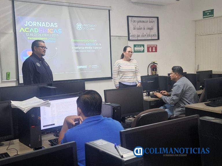 Docentes del Bachillerato 30 se capacitan en pensamiento crítico e inteligencia artificial
