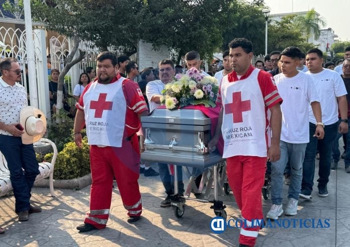 Último adiós en Tecomán al marino Juan Iván Zaragoza Flores, caído en misión de auxilio (2)