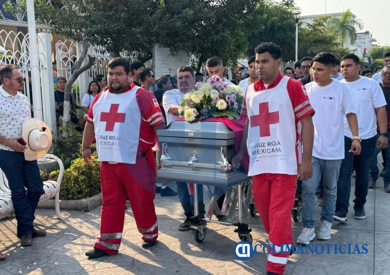 Último adiós en Tecomán al marino Juan Iván Zaragoza Flores, caído en misión de auxilio