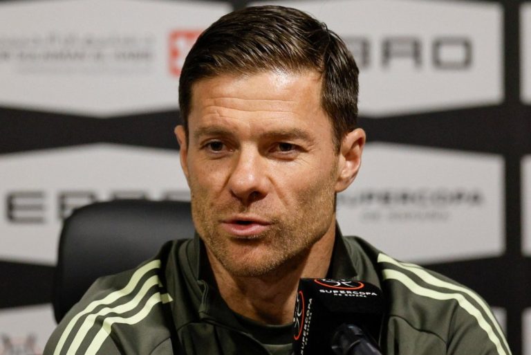 Real Madrid despide a Xabi Alonso tras caer ante el Barcelona