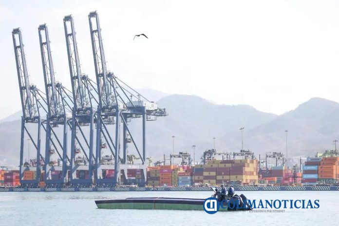 Arriba a Manzanillo narco-sumergible asegurado frente a la costa colimense