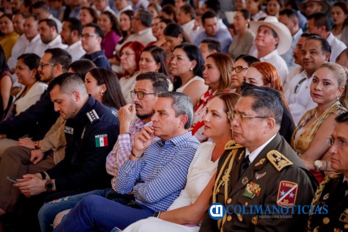 Asiste rector a la colocación de primera piedra del CRIT Colima
