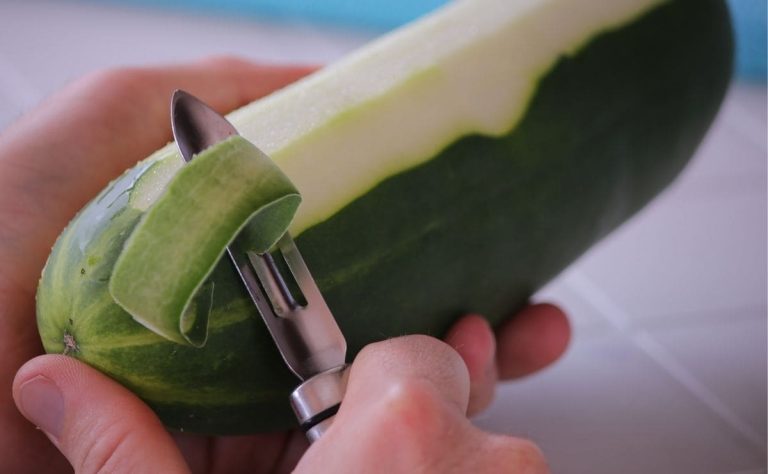 No tires la cáscara de pepino: para qué sirve y qué beneficios tiene para la salud