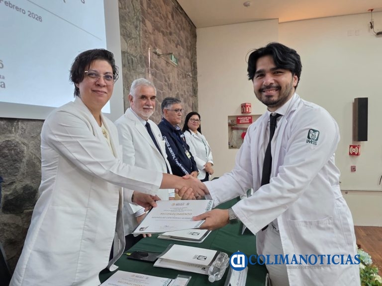 Celebra IMSS Colima clausura del Curso de Especialización Médica