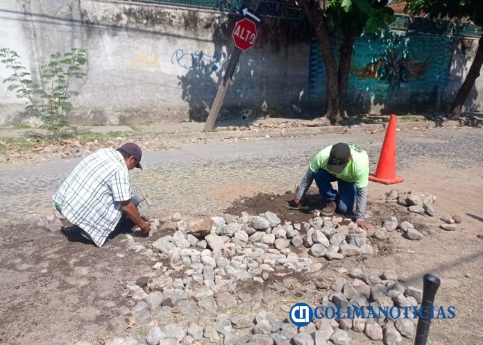 Continúa la campaña permanente de bacheo, implementada por el alcalde Riult Rivera (4)