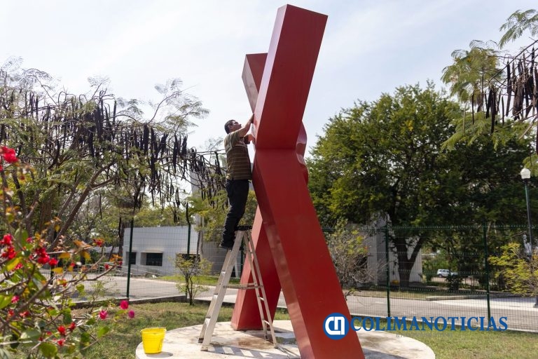 Cultura Colima realiza mantenimiento en el Museo Nacional de la Escultura, en Comala