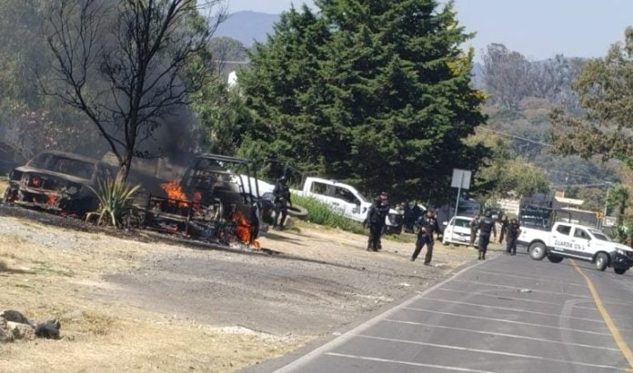 Enfrentamiento en Contepec, Michoacán, deja tres policías heridos y dos agresores abatidos