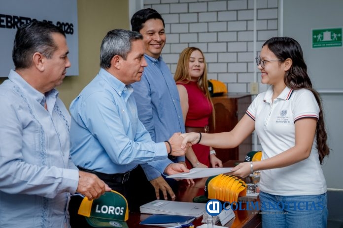 Entrega UdeC certificaciones en competencias digitales a 43 bachilleres
