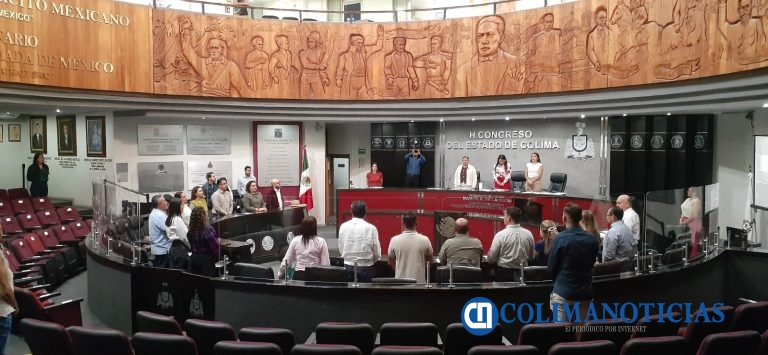 Guarda el Congreso Local un minuto de silencio por todas las personas asesinadas en Colima