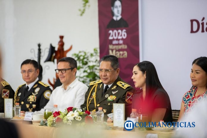 Indira nuestro reconocimiento y disposición para seguir trabajando con las Fuerzas Armadas por la paz, la seguridad y el bienestar del pueblo colimense (3)