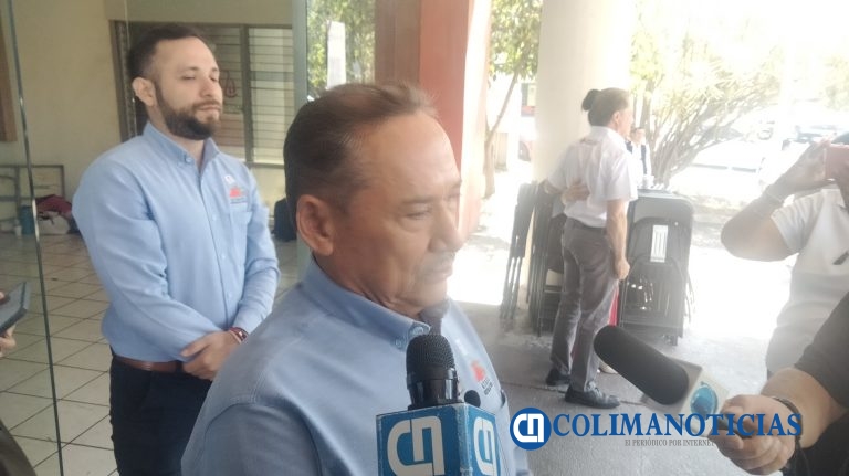 Gobierno del Estado está por firmar dos convenios de pago al IPECOL: Martín Flores