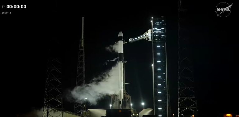 Despega con éxito la misión Crew-12 de relevo tras emergencia médica en la Estación Espacial Internacional