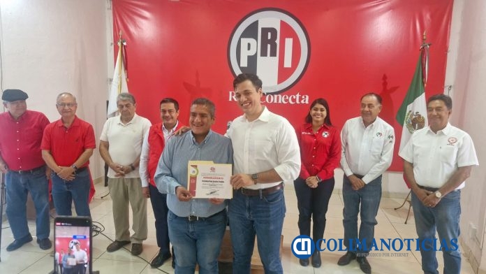 Nombran a Cristóbal Ruiz como director de la Escuela de Cuadros del PRI en Colima