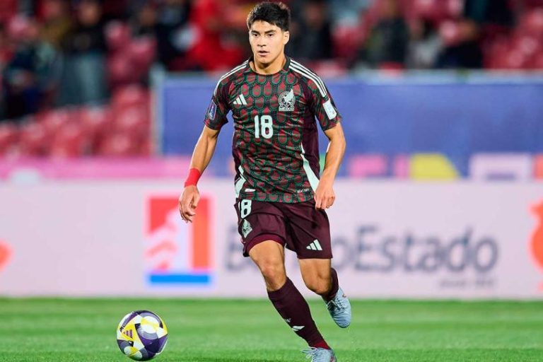Obed Vargas ya está en España para cerrar fichaje con Atlético de Madrid
