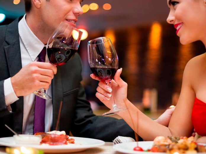 Restauranteros en México esperan repunte de hasta el 18% en ventas para este 14 de febrero