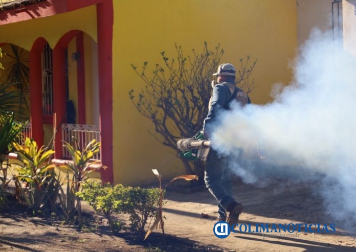 Salud Colima refuerza acciones contra el dengue con termo-nebulización en 4 municipios