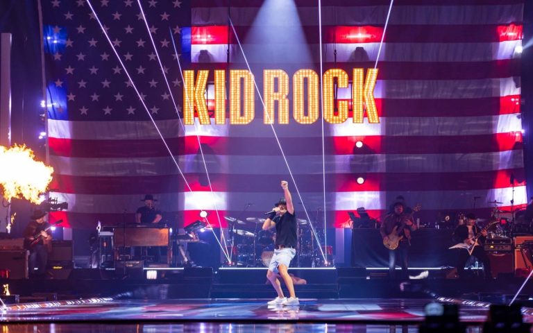 Concierto alternativo a Bad Bunny en Super Bowl reúne a más de 6 millones de espectadores