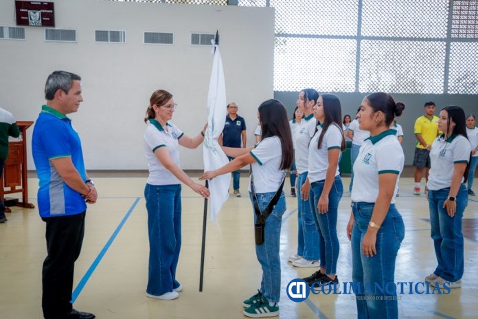 Abanderamiento de equipo Loras UdeC que representará al IMSS Colima