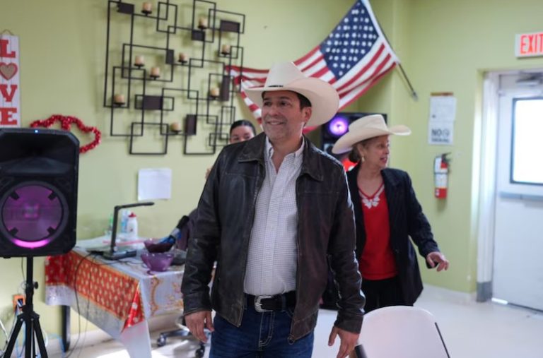 Bobby Pulido gana la nominación demócrata al Congreso por Texas