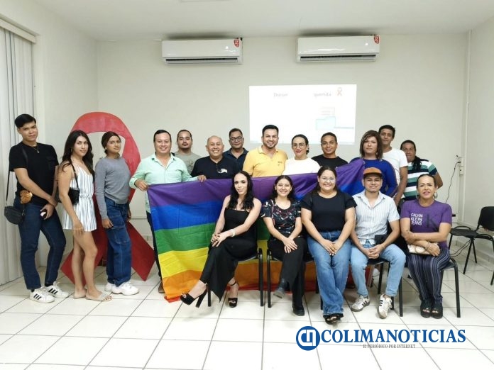 Buscan frenar discriminación laboral y riesgos en jóvenes LGBT en Tecomán