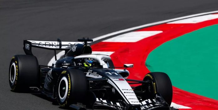 Checo Pérez arrancará último en el GP de China