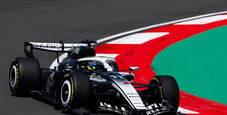 Checo Pérez arrancará último en el GP de China
