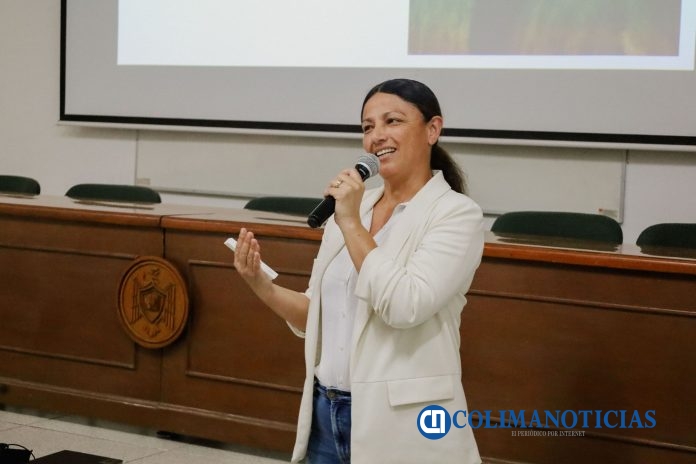 Dialogan sobre arte y envejecimiento en Facultad de Medicina_Ana Leticia
