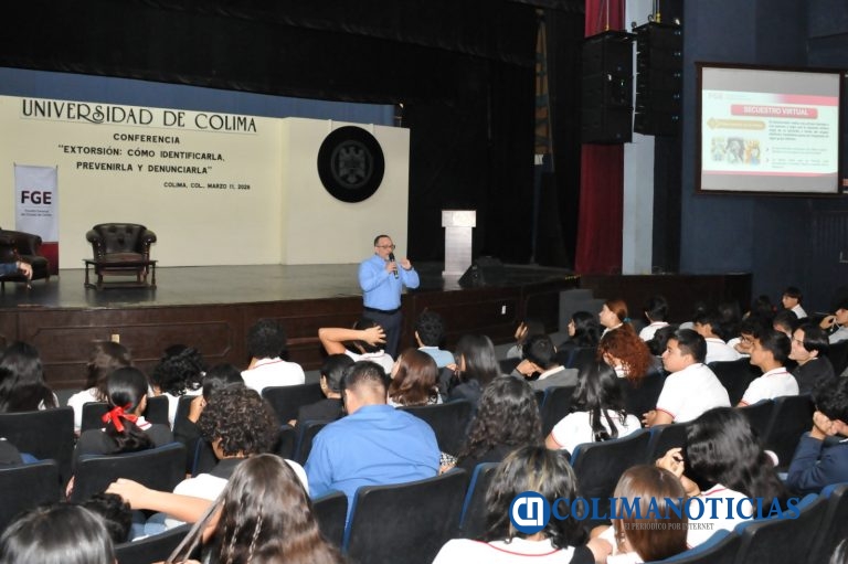 Dicta fiscal Bryant García charla para identificar, prevenir y denunciar la extorsión, a estudiantes del Bachillerato 1