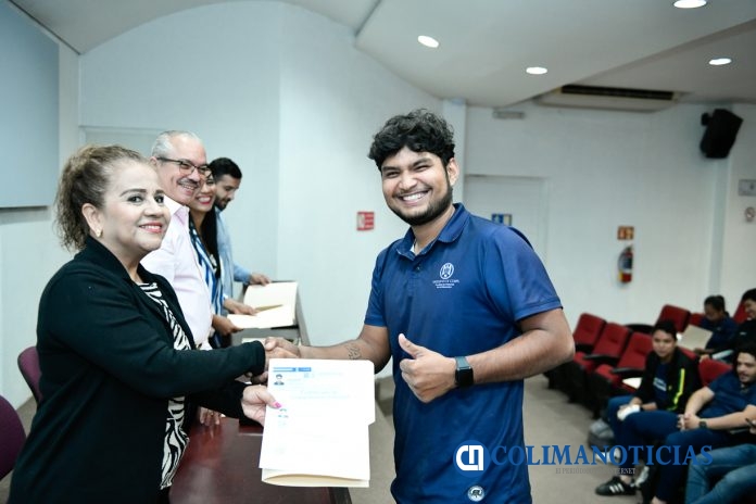 Entregan 40 certificados de entrenadores físicos y de gestores