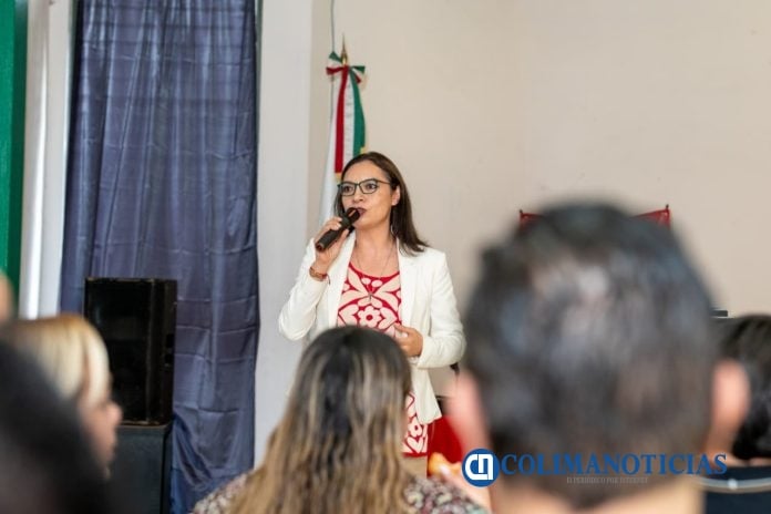 Escuela de Cuadros del IRH con Mely Romero