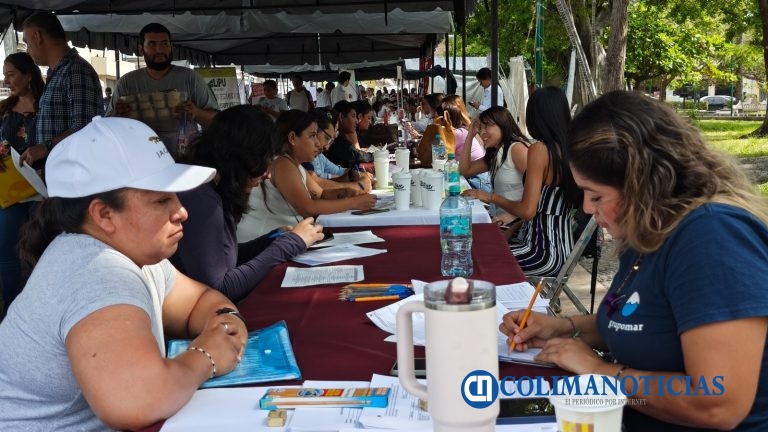 Más de 250 personas participan en la ‘Feria de Empleo para Mujeres’ que realizó Gobierno del Estado de Colima