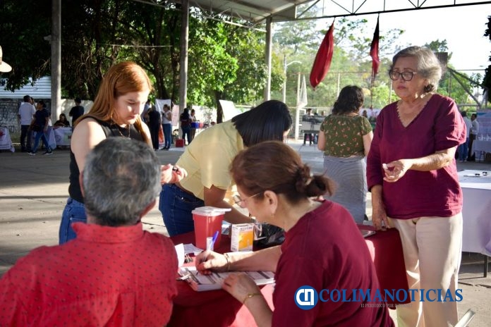 Gobierno del Estado acerca servicios de salud, apoyos sociales y atención institucional a colonias de Colima