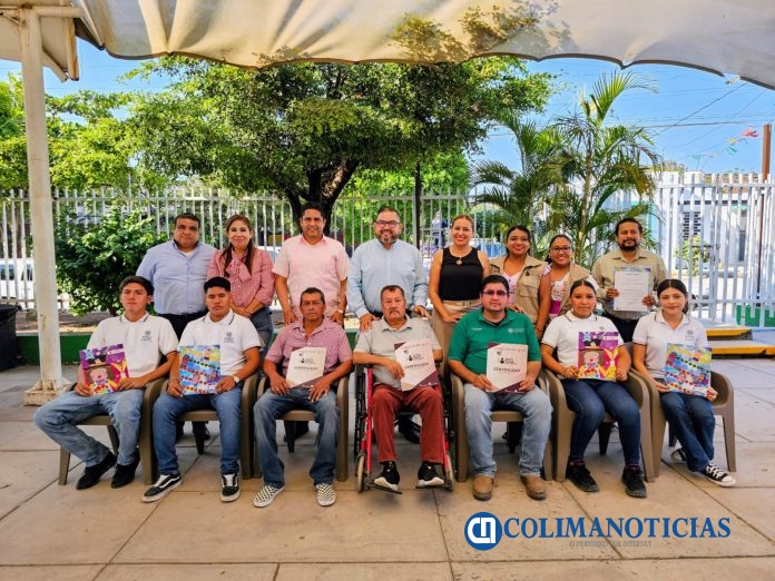 IEEA y UdeC entregan certificados de primaria y secundaria_d